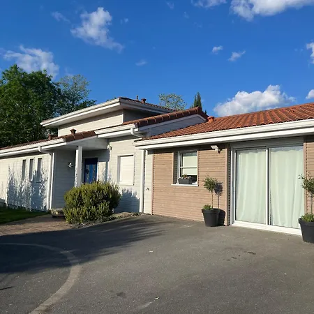 Gite Ben & Nad Proche Du Puy Dufou Saint-Aubin-des-Ormeaux Exterior photo
